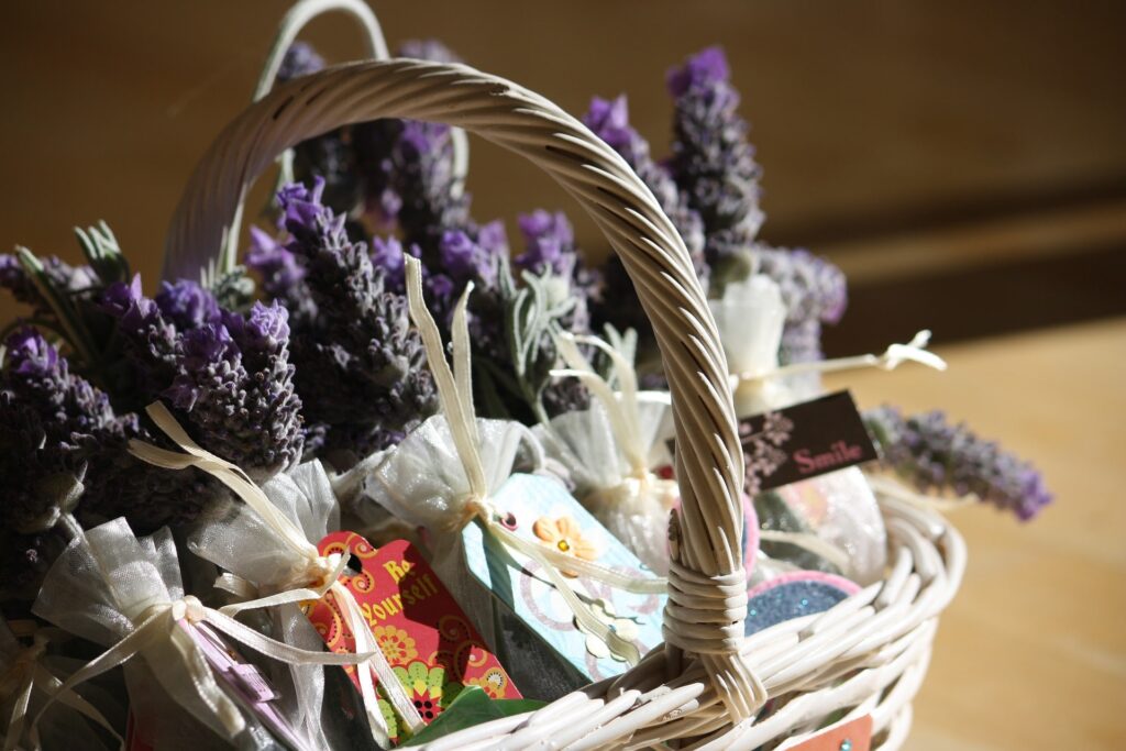18 helpful and thoughtful gift basket ideas for all occasions 2