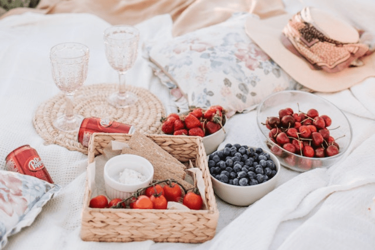 picnic ideas for couples/ Picnic in a Field of Wildflowers